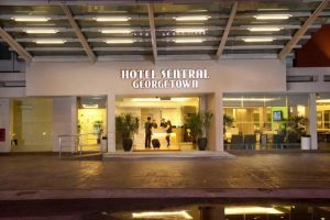 hotel-sentral-main-entrance