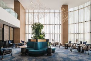 crowne-plaza-Atrium-Lounge