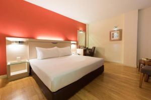 hotel-sentral-superior-room-king-1
