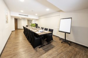 meeting-room-002